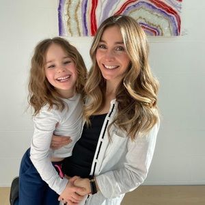 Meet your Posher, Cayman